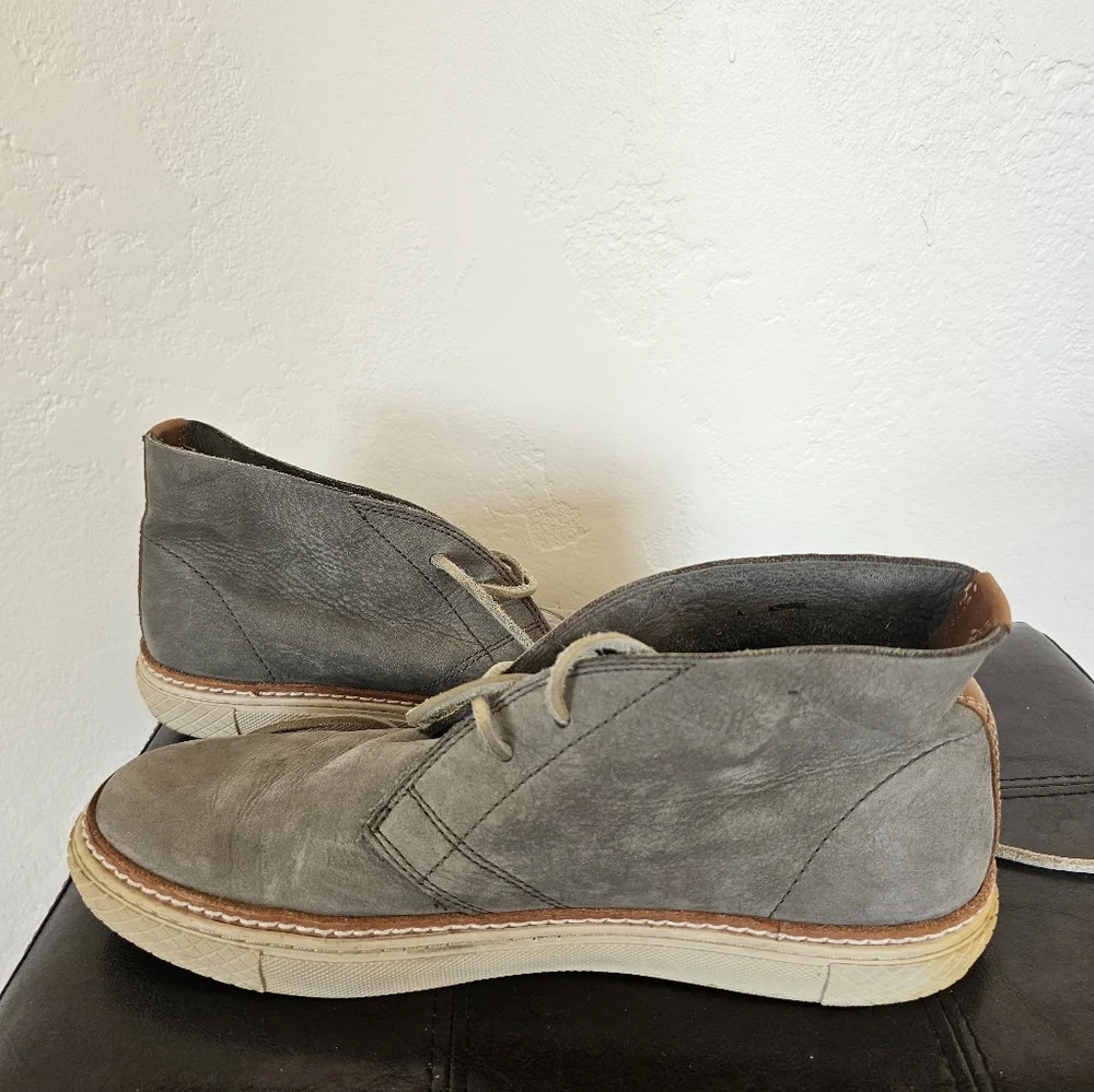Frye Essex Gray Leather Chukka Smart Casual Preppy British Aristocrate Boots Sz9